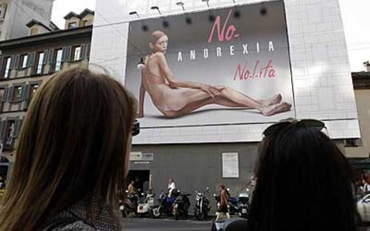 Valla de la campaña contra la anorexia protagonizada por Isabelle Caro. Valla de la campaña contra la anorexia protagonizada por Isabelle Caro.