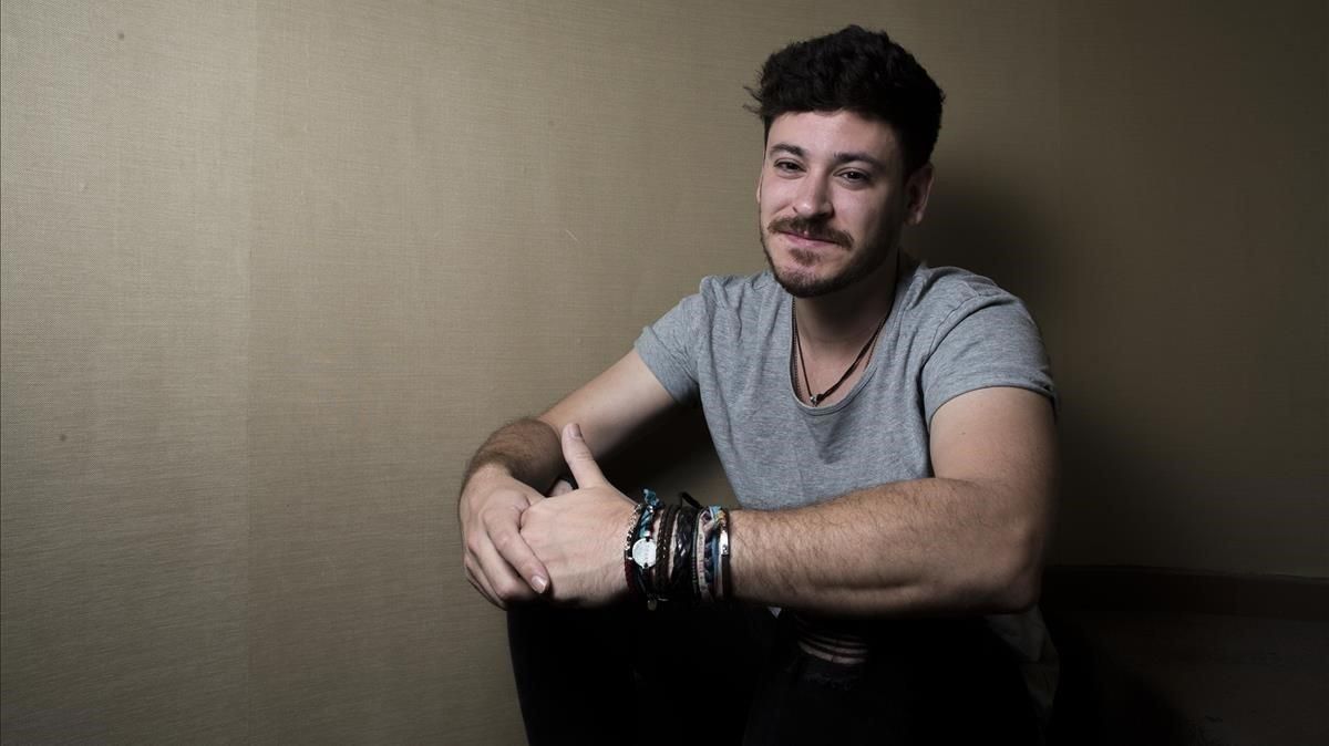 El cantante y compositor Luis Cepeda, el jueves, en Barcelona. El cantante y compositor Luis Cepeda, el jueves, en Barcelona.