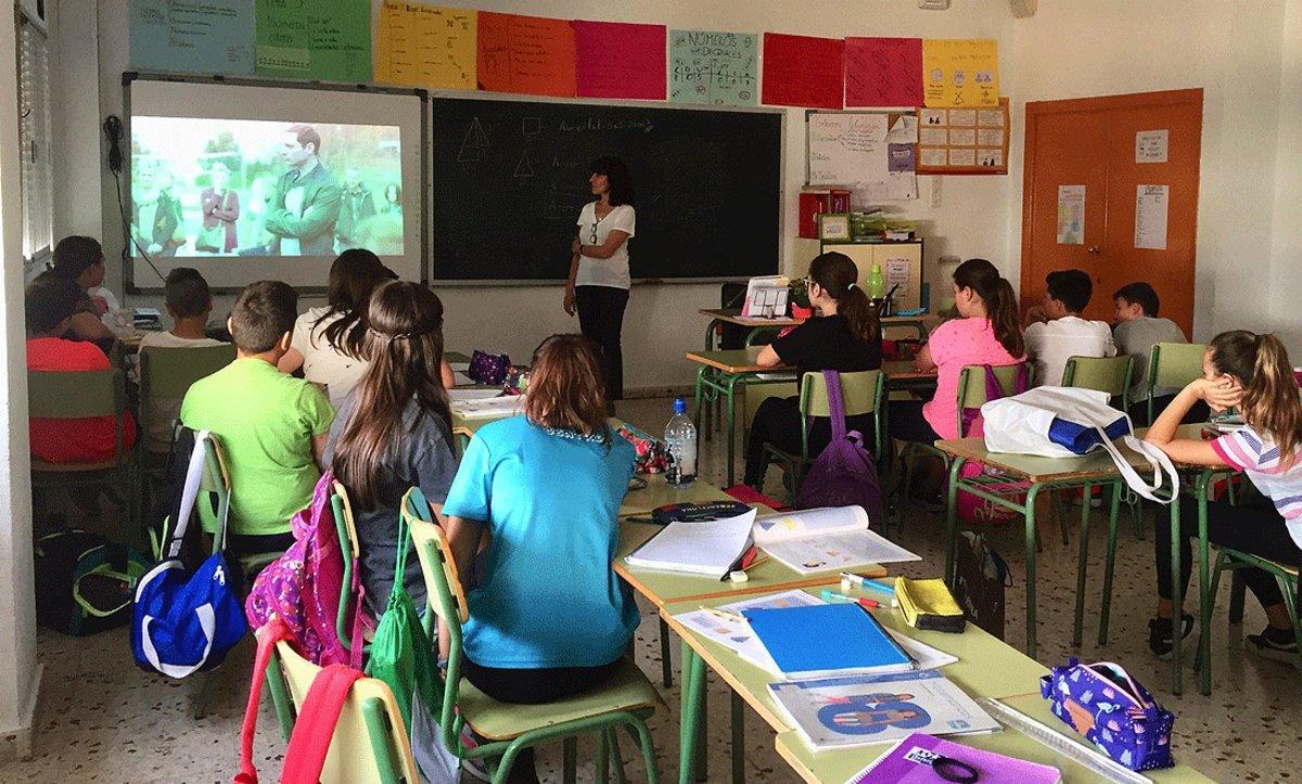 Momento de una charla de diversidad afectivo-sexual, familiar y de género en un colegio de Murcia. Momento de una charla de diversidad afectivo-sexual, familiar y de género en un colegio de Murcia.