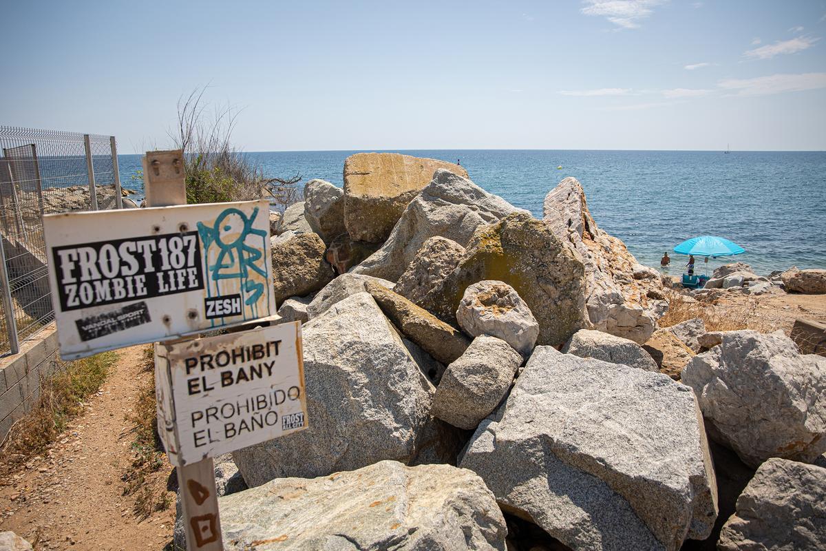 Queixes a Badalona: els veïns exigeixen descontaminar ja la platja de la Mora