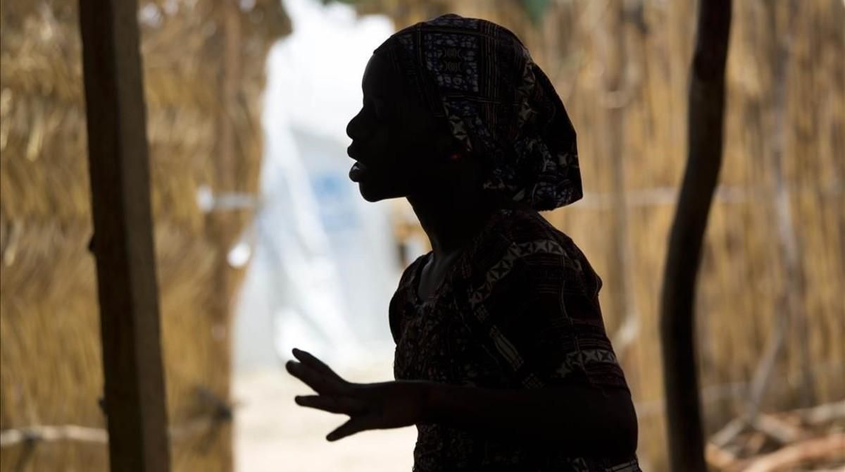 Una chica nigeriana de 15 años en un campamento del norte del país. Una chica nigeriana de 15 años en un campamento del norte del país.