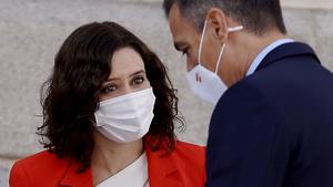 Encuentro entre Pedro Sánchez e Isabel Díaz Ayuso para tratar la crisis sanitaria en Madrid.