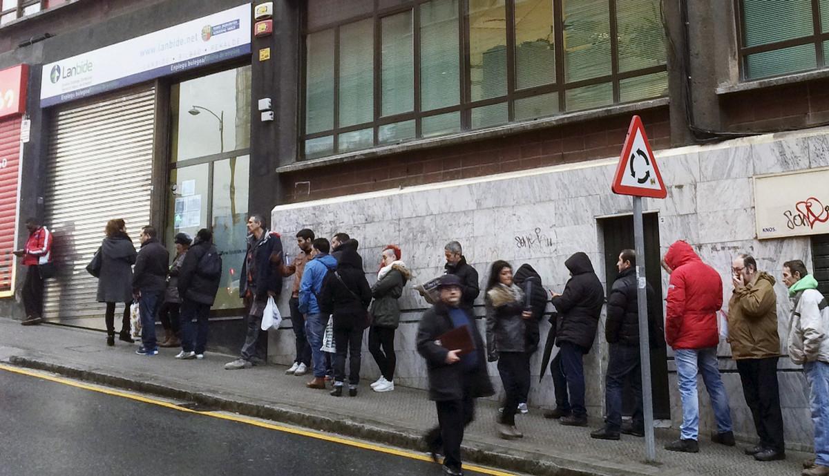 Una oficina de desempleo en Bilbao. Una oficina de desempleo en Bilbao.