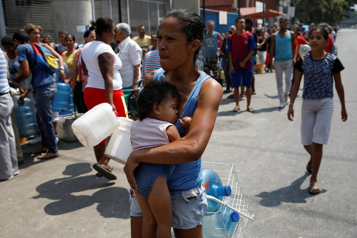 Los ciudadanos venezolanos están en grave riesgo sanitario por la crisis en su país.