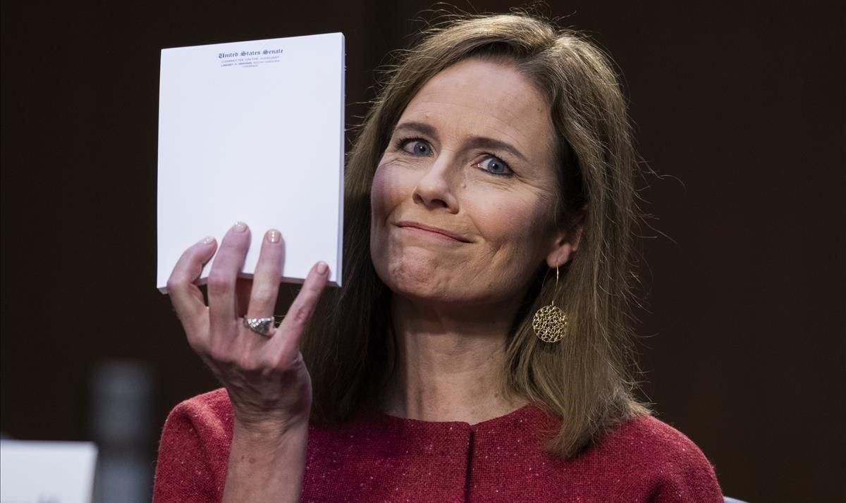 La candidata propuesta por los republicanos al Tribunal Suypremo, Amy Coney Barrett, durante su comparecencia en el Senado. La candidata propuesta por los republicanos al Tribunal Suypremo, Amy Coney Barrett, durante su comparecencia en el Senado.