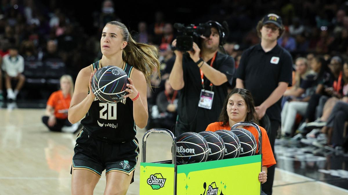 Sabrina Ionescu makes history and breaks the record in a WNBA and NBA