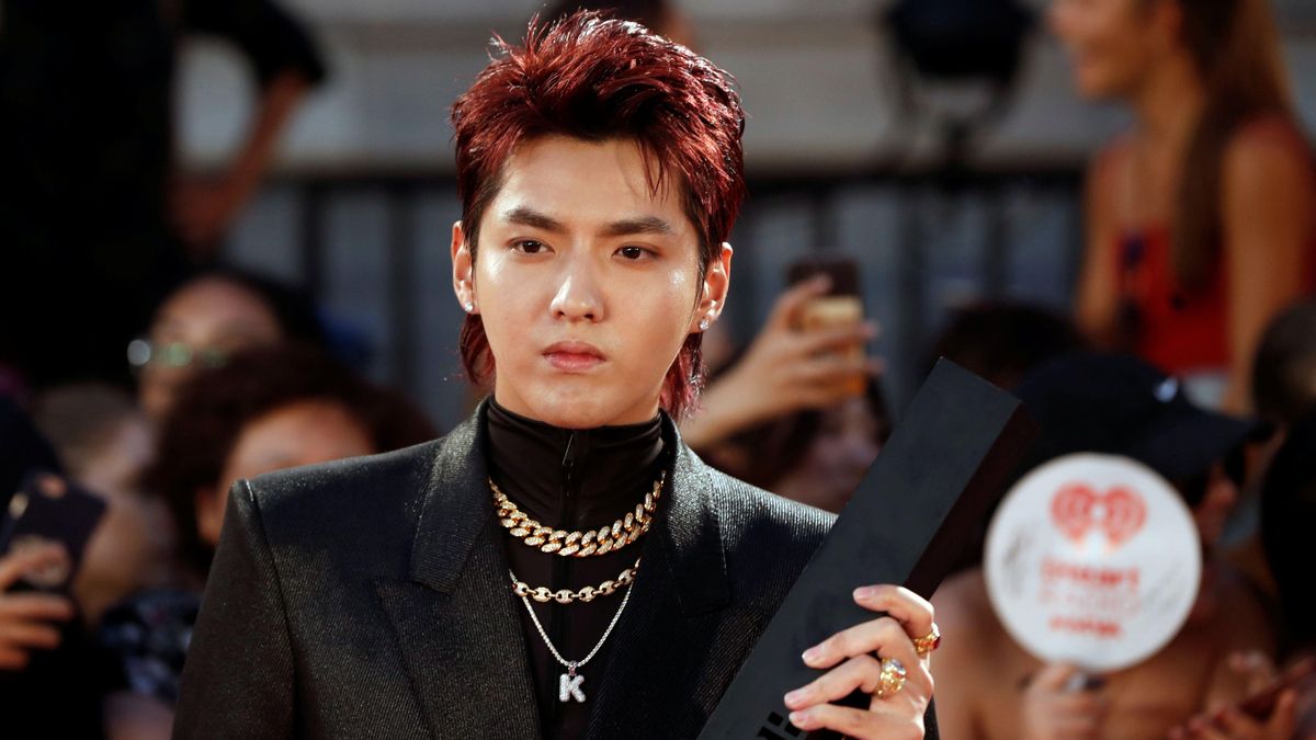 Kris Wu llegando a los premios iHeartRadio MuchMusic Video Awards (MMVA) en Toronto, Canadá, el 26 de agosto de 2018. Kris Wu llegando a los premios iHeartRadio MuchMusic Video Awards (MMVA) en Toronto, Canadá, el 26 de agosto de 2018.