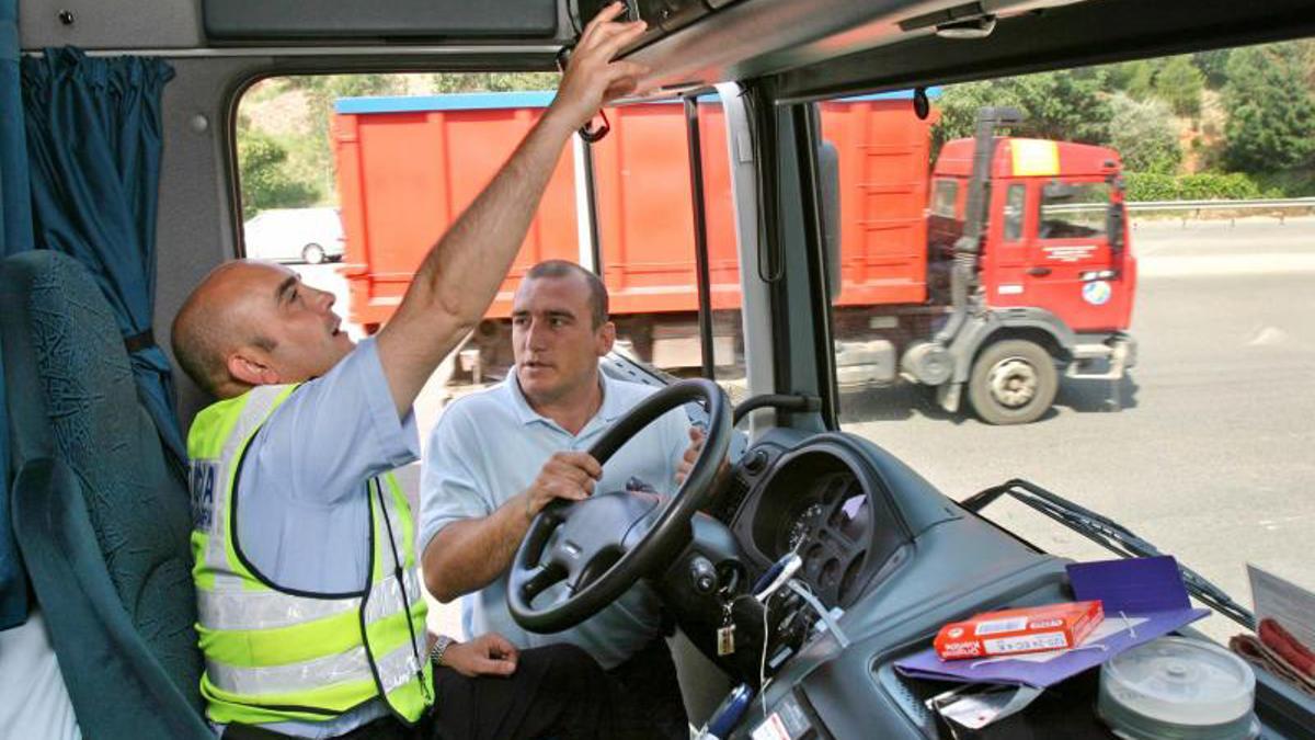 Europa pierde más de 166.000 camioneros por la guerra en Ucrania