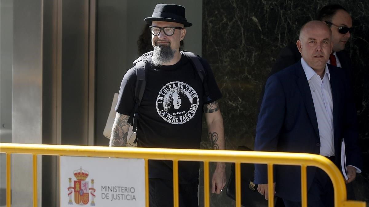 Els artistes es rebel·len contra la censura dels nous consistoris de dretes Els artistes es rebel·len contra la censura dels nous consistoris de dretes