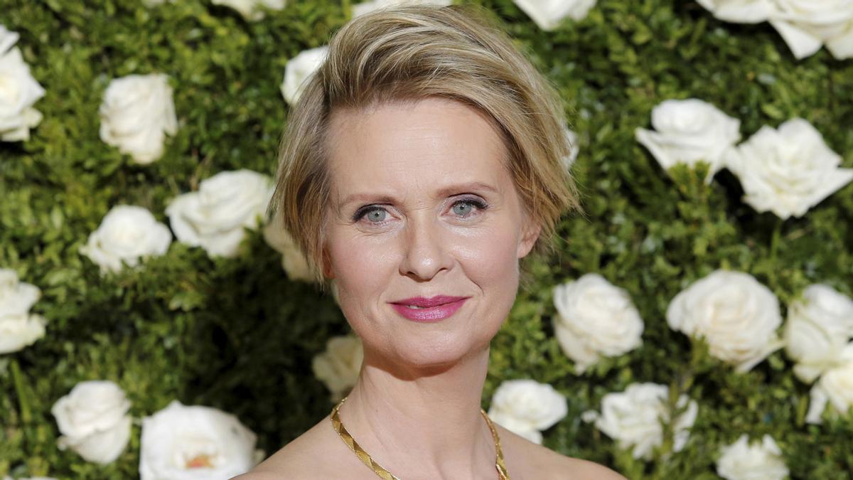 Cynthia Nixon rinde homenaje a Sarah Jessica Parker en su 58º cumpleaños Cynthia Nixon rinde homenaje a Sarah Jessica Parker en su 58º cumpleaños