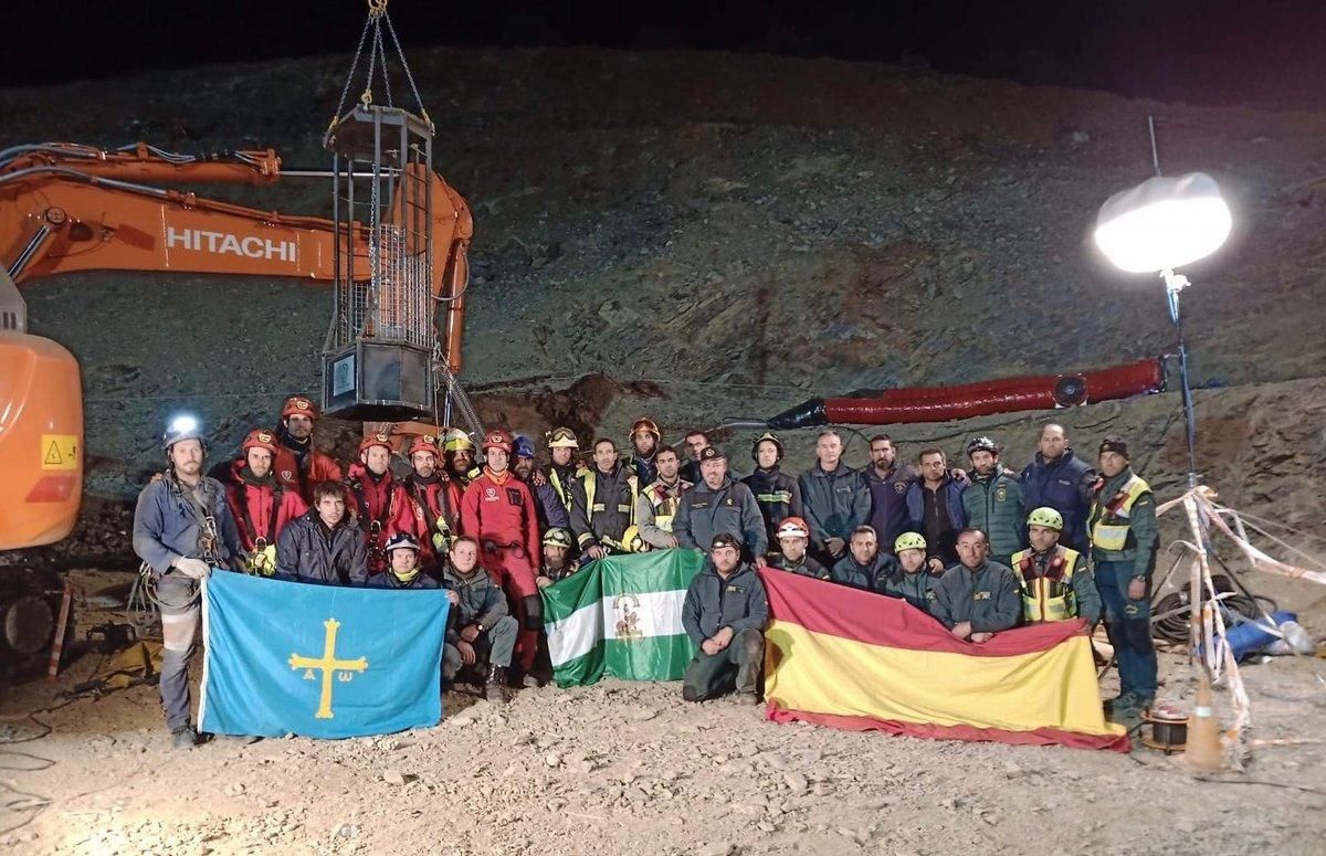 El equipo que ha participado en el operativo de rescate del niño Julen. El equipo que ha participado en el operativo de rescate del niño Julen.