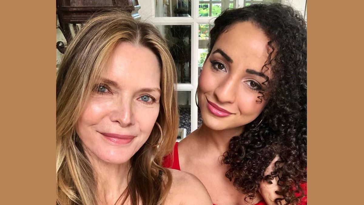 Michelle Pfeiffer comparte por primera vez una foto con su hija mayor Michelle Pfeiffer comparte por primera vez una foto con su hija mayor