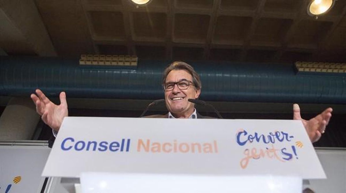 El presidente de la Generalitat, Artur Mas, este jueves, 30 de julio, en el consejo nacional de CDC. El presidente de la Generalitat, Artur Mas, este jueves, 30 de julio, en el consejo nacional de CDC.