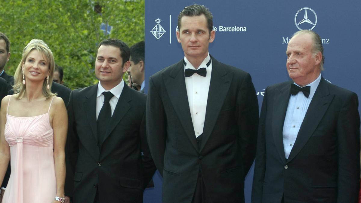El rey emérito, Juan Carlos I, en una imagen del 2006, junto a su yerno Iñaki Urdangarín y Corinna.