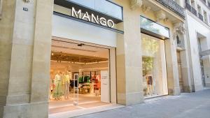 Tienda de Mango en París. 