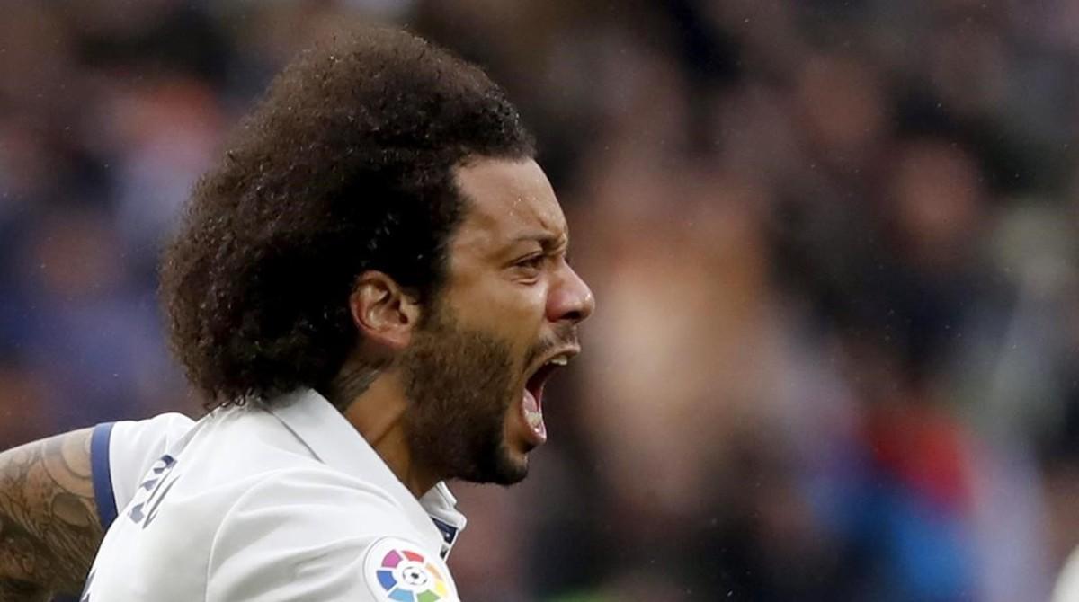 Marcelo celebra el gol del triunfo del Real Madrid ante el Valencia.
