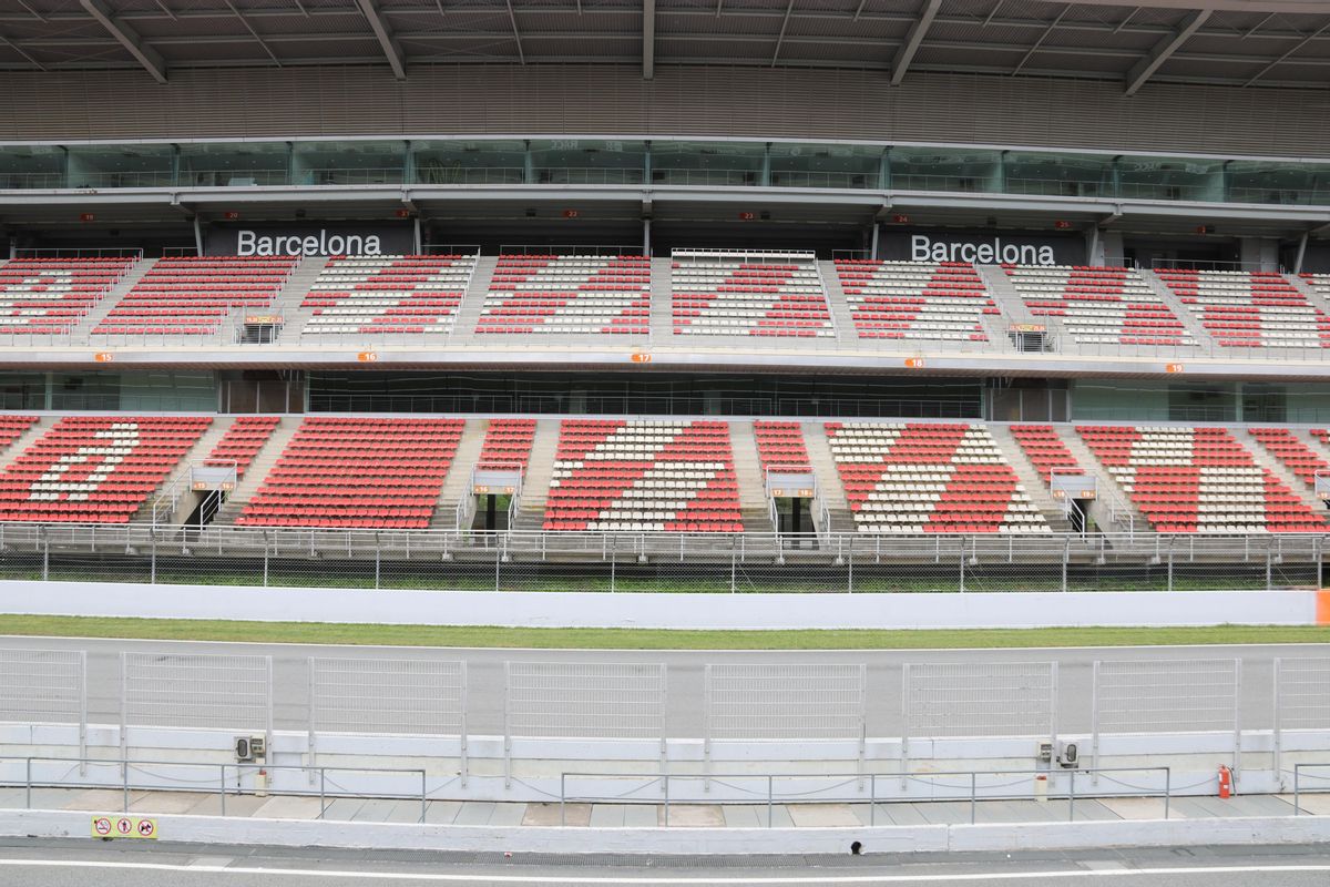 Las gradas del Circuit, este lunes, vacías de público como estarán en el GP de España. Las gradas del Circuit, este lunes, vacías de público como estarán en el GP de España.