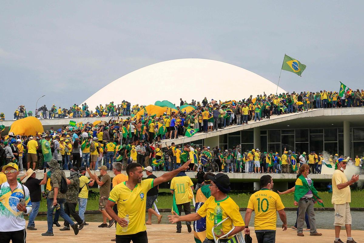 Simpatizantes del expresidente brasileño Jair Bolsonaro durante el asalto al Congreso, el 8 de enero.