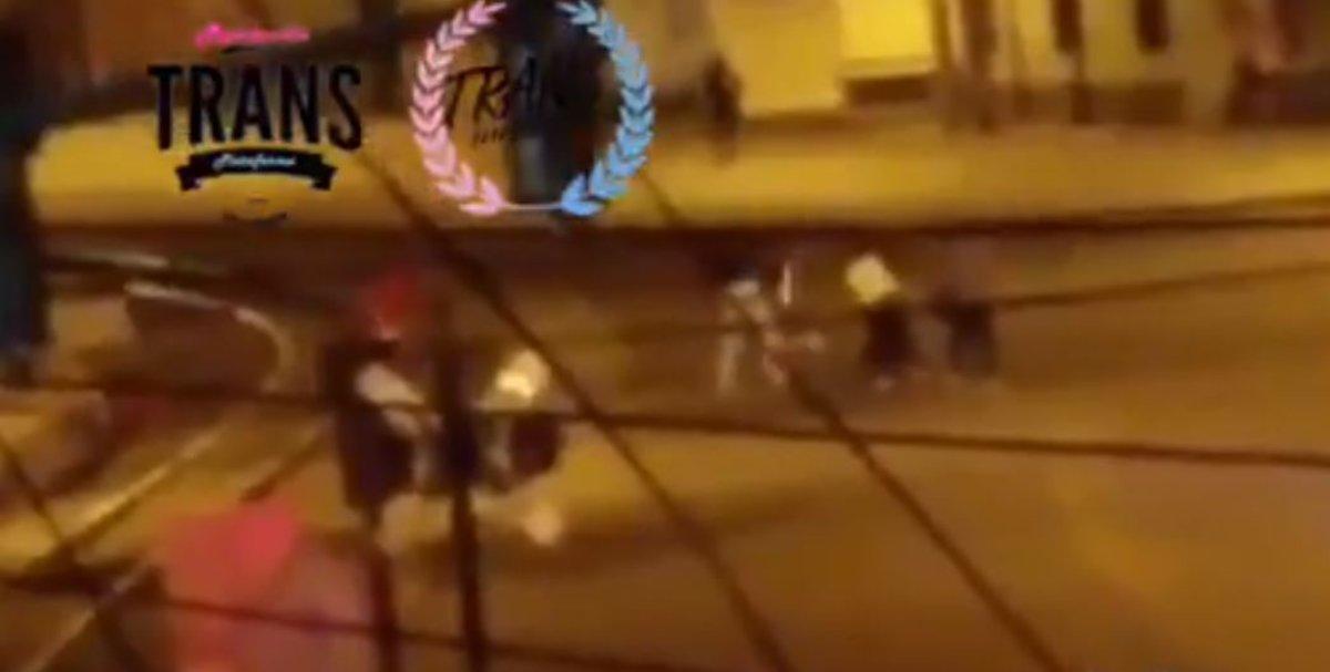 Captura del vídeo de la agresión a una mujer trasngénero en Ecuador. 