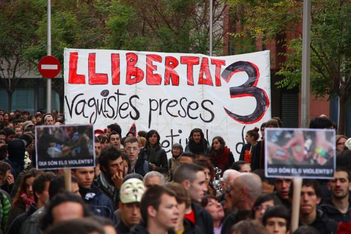 Manifestación para pedir la liberación de los tres detenidos en los disturbios del 29-M, el pasado 22 de abril. Manifestación para pedir la liberación de los tres detenidos en los disturbios del 29-M, el pasado 22 de abril.