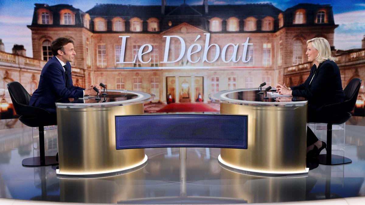Emmanuel Macron y Marine Le Pen, durante el debate.