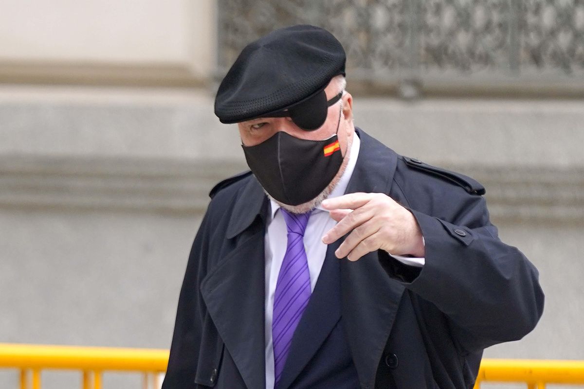 El Ex comisario Villarejo llega esta mañana a la Audiencia Nacional después de ser puesto ayer en libertad. El Ex comisario Villarejo llega esta mañana a la Audiencia Nacional después de ser puesto ayer en libertad.