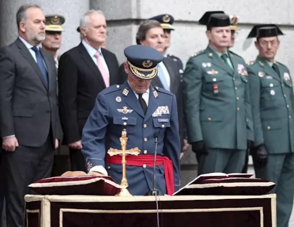 Miguel Ángel Villaroya durante su toma de posesión como nuevo jefe del JEMAD. Miguel Ángel Villaroya durante su toma de posesión como nuevo jefe del JEMAD.