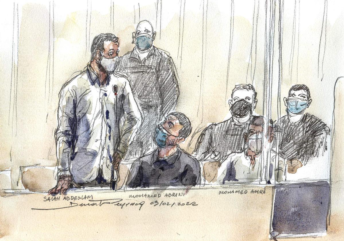 Dibujo del juicio contra Salah Abdeslam, en la izquierda de la imagen.