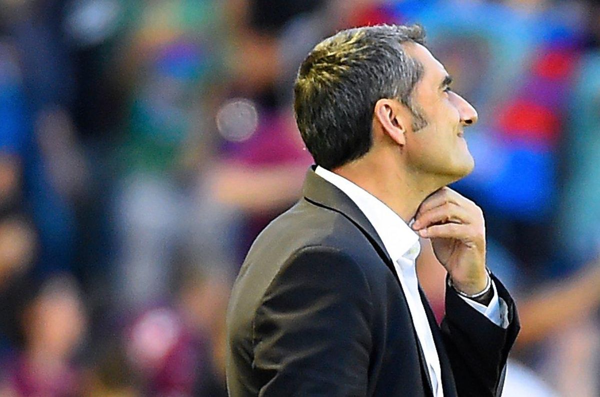 Ernesto Valverde, preocupado, durante el Levante-Barça. Ernesto Valverde, preocupado, durante el Levante-Barça.