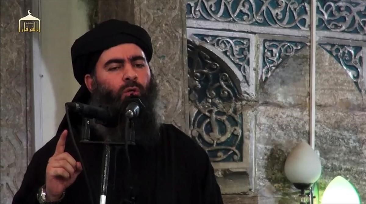 Captura de vídeo de la imagen del líder del Estado Islámico Al Baghdadi, llamando a los yihadistas a resistir en Mosul. Captura de vídeo de la imagen del líder del Estado Islámico Al Baghdadi, llamando a los yihadistas a resistir en Mosul.