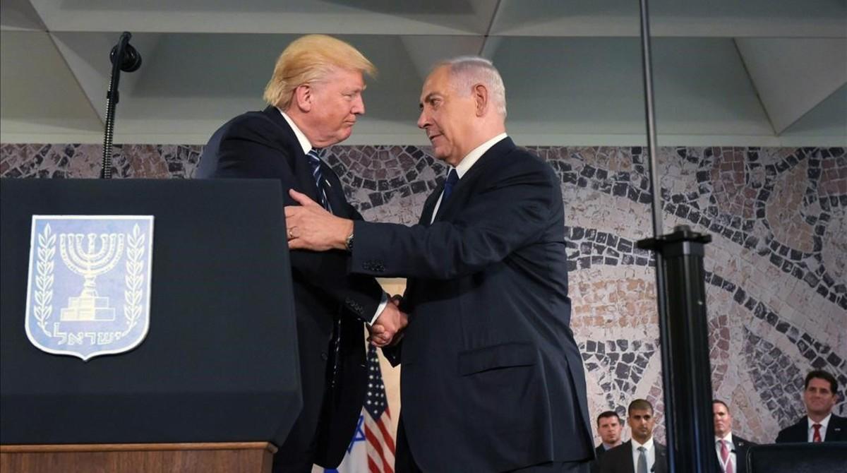 Trump, con Netanyahu, en el Museo de Israel.