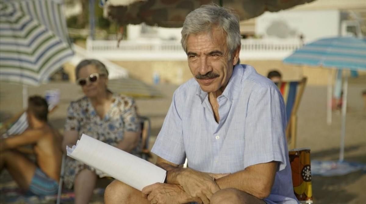 Imanol Arias, durante el rodaje de ’Cuéntame...’, en Benidorm. Imanol Arias, durante el rodaje de ’Cuéntame...’, en Benidorm.
