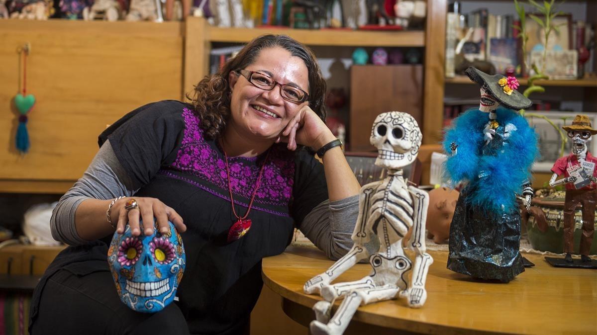 Lola Zavala: «En México la muerte se representa viva y alegre»