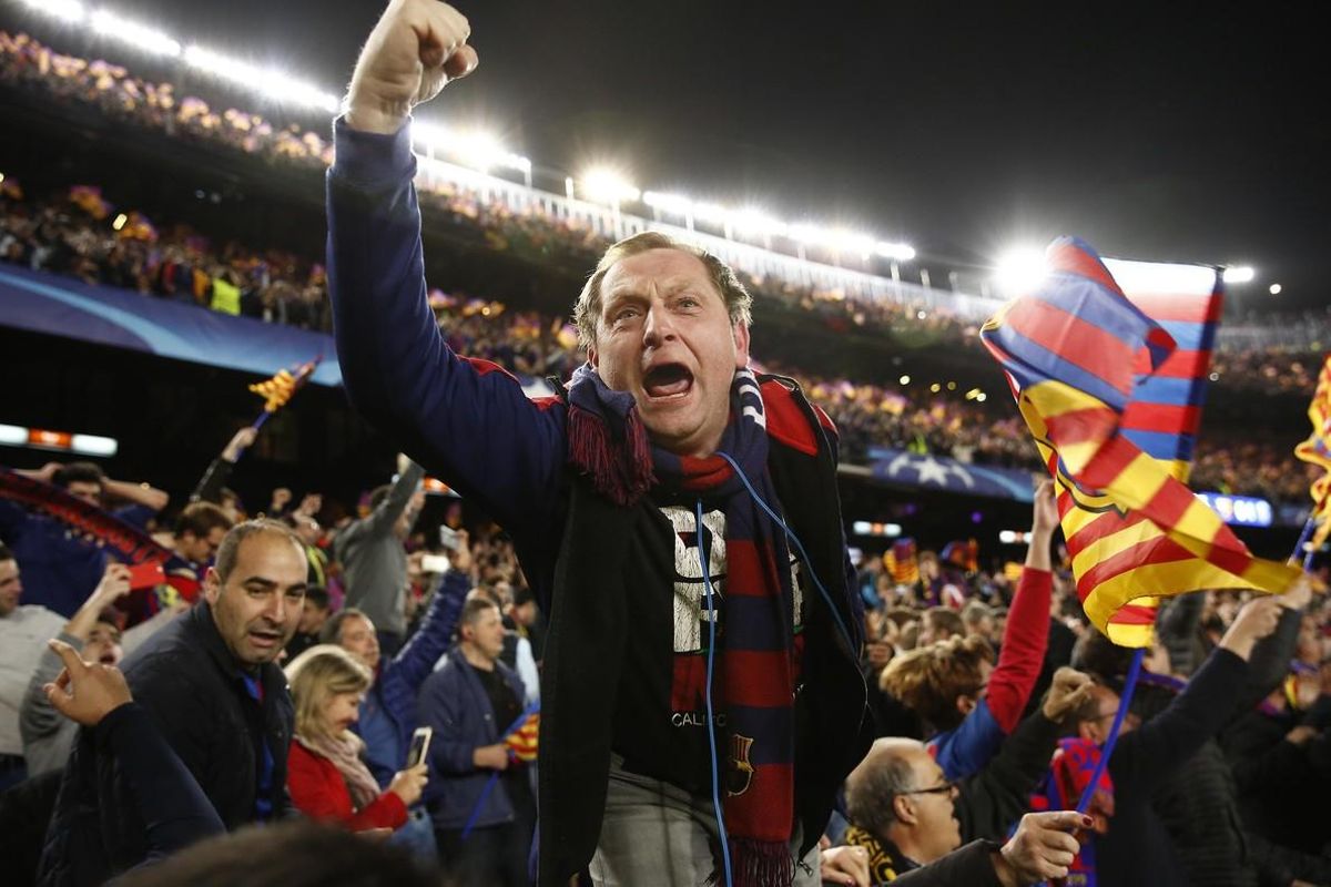Euforia desbocada en el Camp Nou. Euforia desbocada en el Camp Nou.