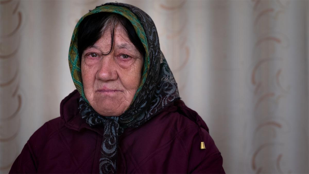Valentyna, de 70 años, mujer ucraniana que ha sido atendida por Médicos Sin Fronteras (MSF).