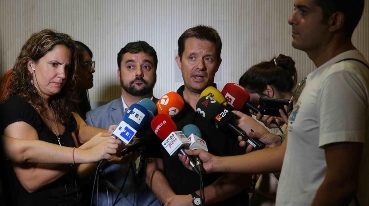 Ricard Calvo atiende a la prensa, el pasado año. Ricard Calvo atiende a la prensa, el pasado año.