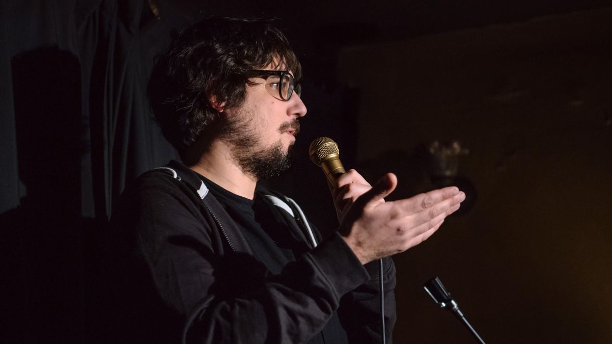 "He dejado mi trabajo para poder asistir a todos los shows de comedia de Barcelona" "He dejado mi trabajo para poder asistir a todos los shows de comedia de Barcelona"