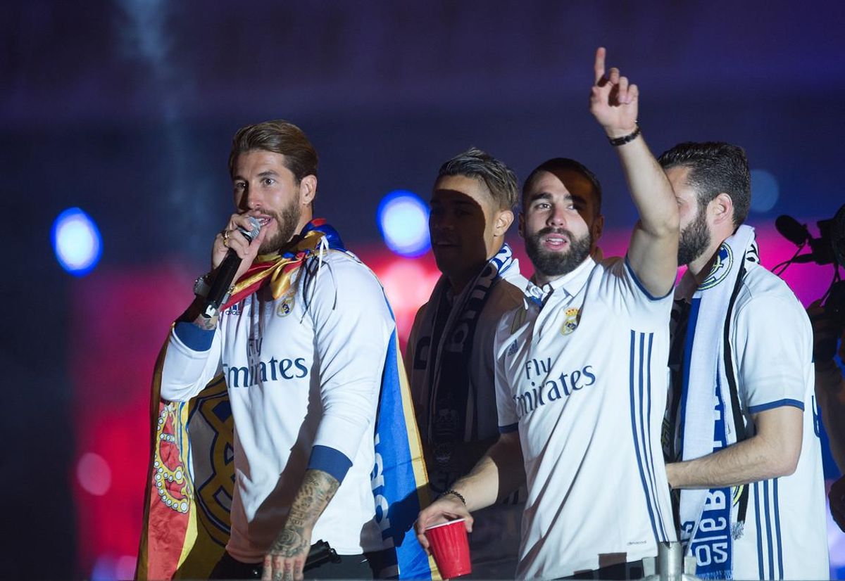 El capitán del Madrid, Sergio Ramos, celebrando el título de Liga en Cibeles. El capitán del Madrid, Sergio Ramos, celebrando el título de Liga en Cibeles.