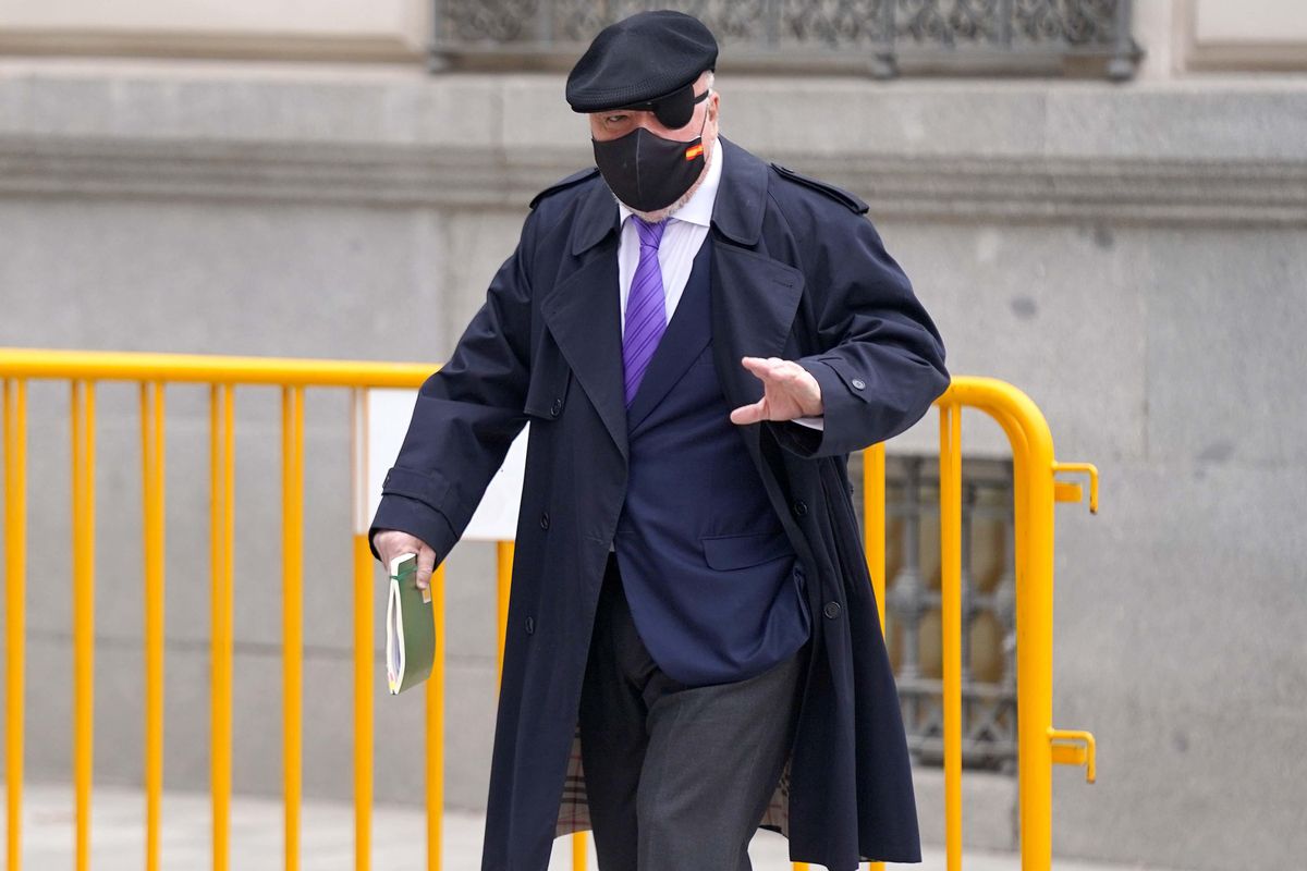 El Ex comisario Villarejo llega esta mañana a la Audiencia Nacional después de ser puesto ayer en libertad. El Ex comisario Villarejo llega esta mañana a la Audiencia Nacional después de ser puesto ayer en libertad.
