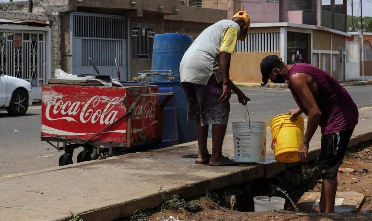 Les restriccions d'aigua dificulten la lluita contra la pandèmia a Veneçuela Les restriccions d'aigua dificulten la lluita contra la pandèmia a Veneçuela
