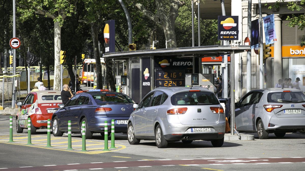 La gasolinera de Diagonal con paseo de Sant Joan, este viernes, a menos de una semana para su cierre definitivo. La gasolinera de Diagonal con paseo de Sant Joan, este viernes, a menos de una semana para su cierre definitivo.