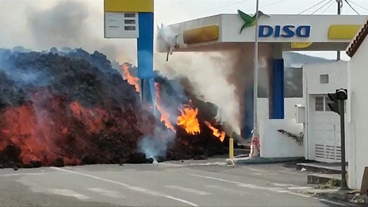 El volcán de La Palma arrasa La Laguna y amenaza con sepultar a otros cinco núcleos El volcán de La Palma arrasa La Laguna y amenaza con sepultar a otros cinco núcleos
