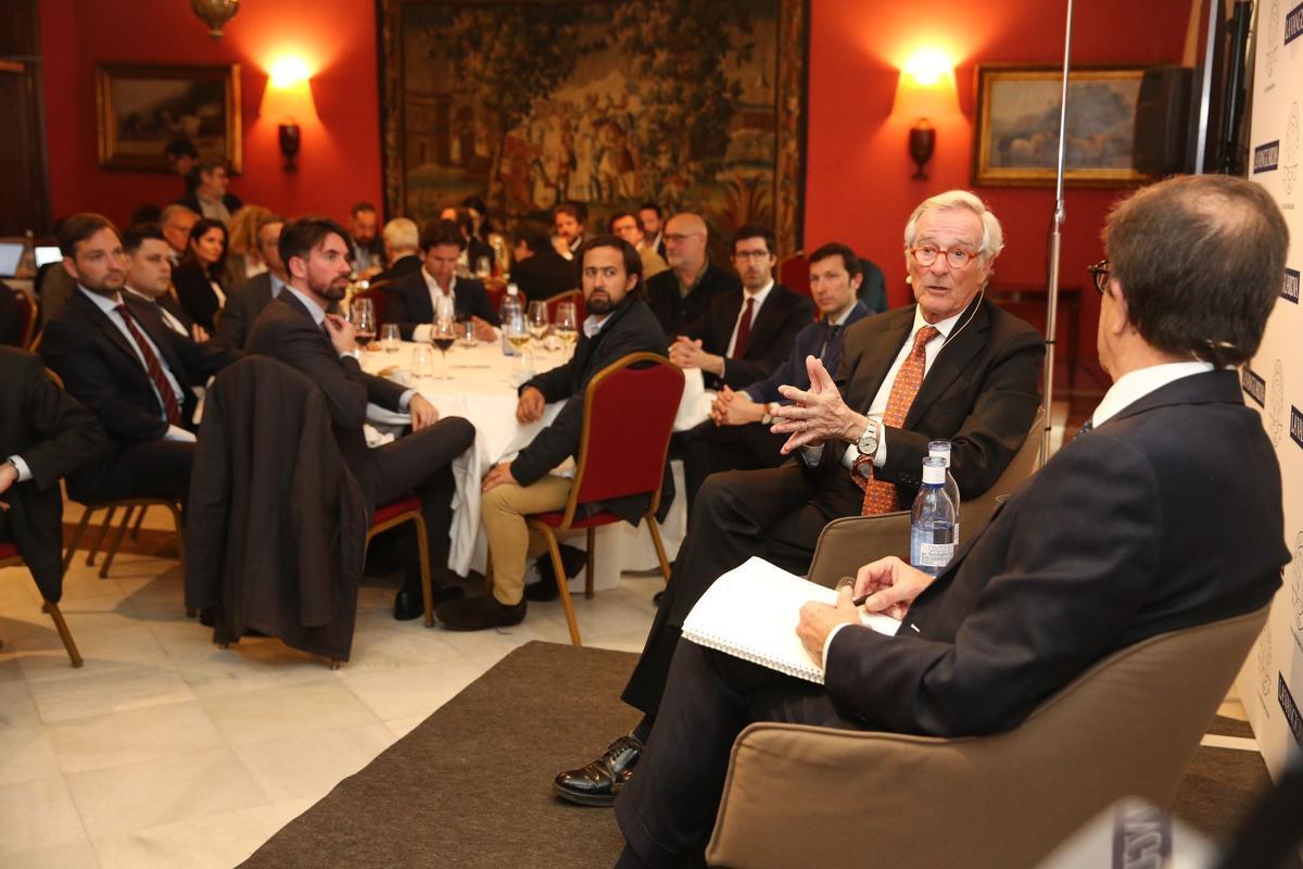 Xavier Trias nega tres vegades Puigdemont al Círculo Ecuestre però reafirma el seu independentisme Xavier Trias nega tres vegades Puigdemont al Círculo Ecuestre però reafirma el seu independentisme