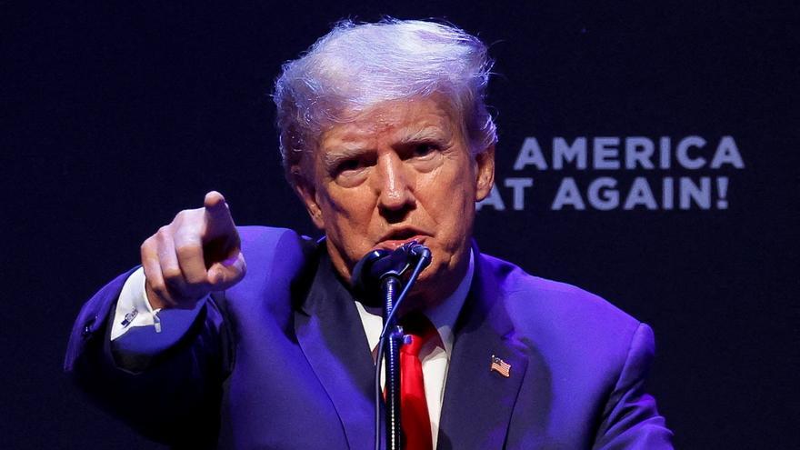 Fingerprints, photo, handcuffs?  The unprecedented scenarios that open up in the face of Trump’s potential impeachment