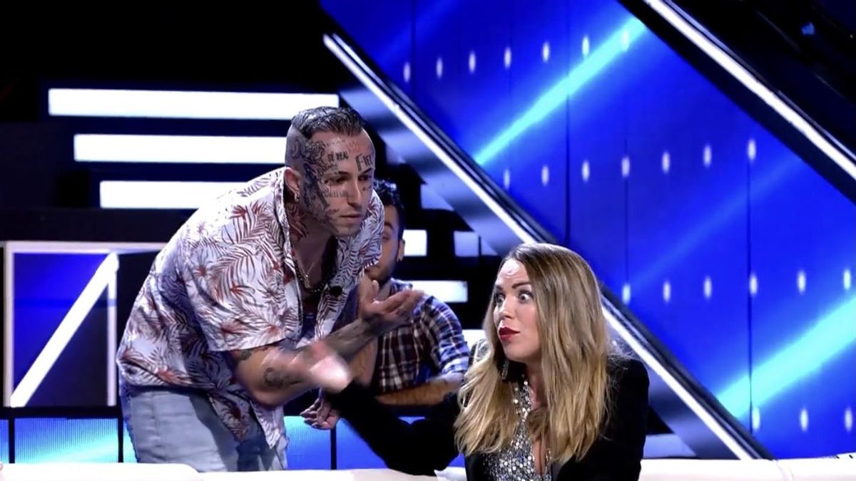 Toñi Moreno reprèn Jonathan per la seva desagradable actitud amb Yoli: «¿No t’agrado, bombonet?» Toñi Moreno reprèn Jonathan per la seva desagradable actitud amb Yoli: «¿No t’agrado, bombonet?»