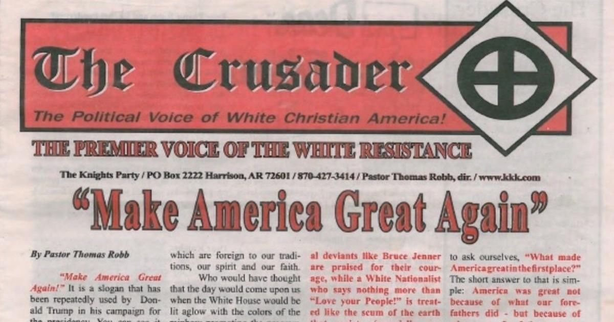 Portada de la publicación del Ku Klux Klan que apoya a Trump. Portada de la publicación del Ku Klux Klan que apoya a Trump.