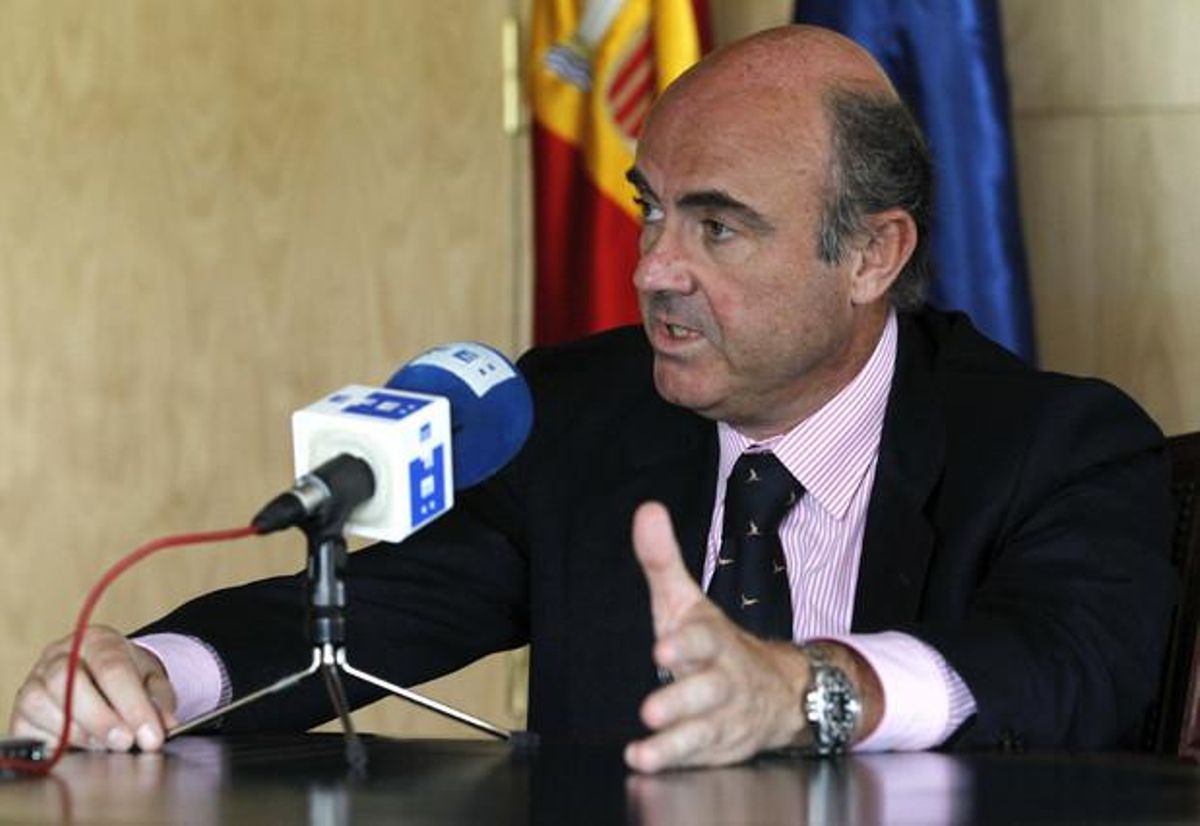 Luis de Guindos, durante la entrevista. Luis de Guindos, durante la entrevista.