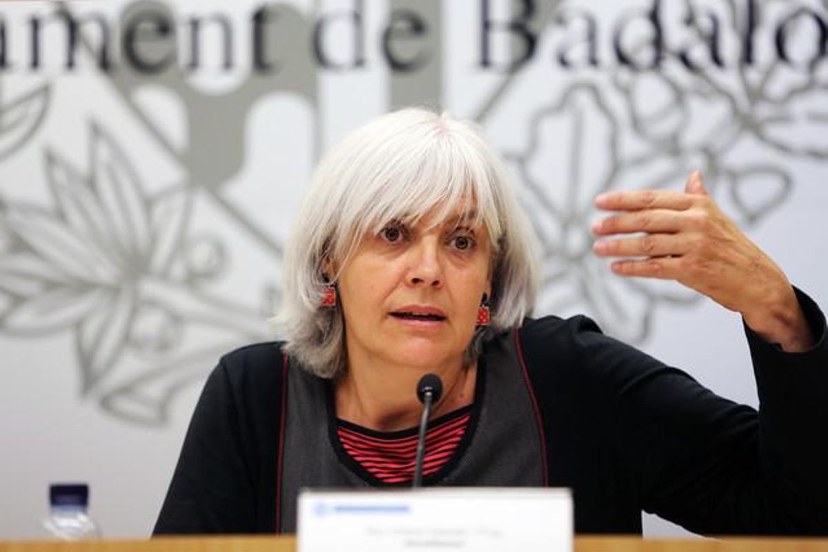 Dolors Sabater, alcaldesa de Badalona, en una rueda de prensa en junio del 2015. Dolors Sabater, alcaldesa de Badalona, en una rueda de prensa en junio del 2015.