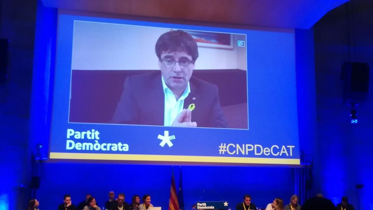 Carles Puigdemont, en su intervención, desde Bruselas, en el Consell Nacional del PdeCAT. Carles Puigdemont, en su intervención, desde Bruselas, en el Consell Nacional del PdeCAT.
