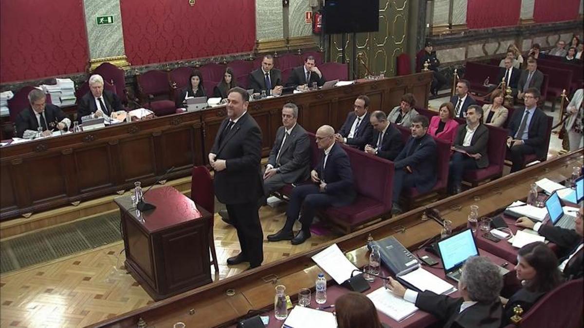 Oriol Junqueras declara en la tercera jornada del juicio del ’procés’, en la Sala de Plenos del Tribunal Supremo, el 14 de febrero de 2019.
